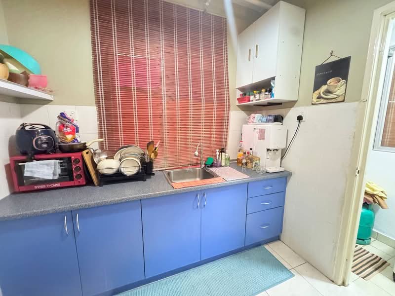 Condominium for Sale at Anggun Puri - Amir Asyraf - Kitchen - PropertyGuru.com.my