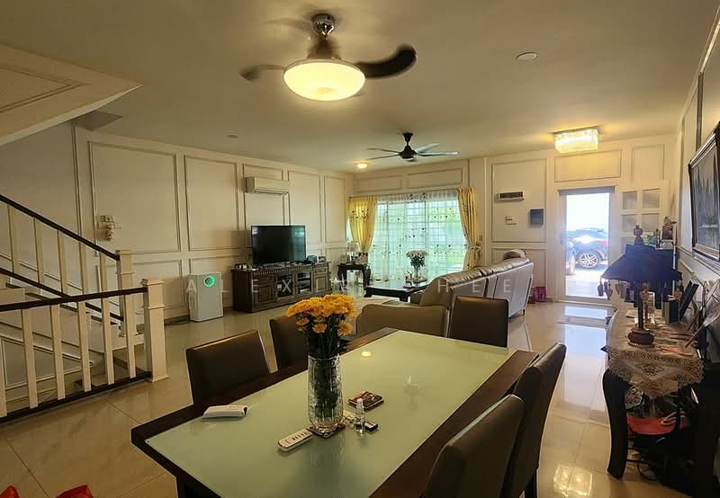 Rumah Teres 3 Tingkat untuk Dijual di Ipoh (Perak) - Alexis Chee - Living Room - PropertyGuru.com.my