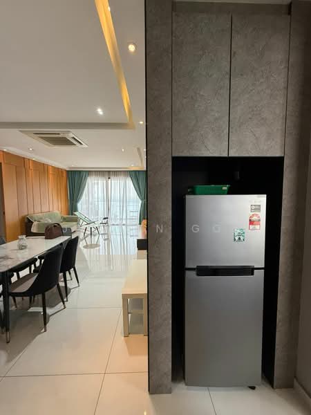 Royal Strand @ Country Garden Danga Bay untuk Untuk Disewa - RM 3,500 /bulan, Apr 2026 - Living Room - PropertyGuru.com.my