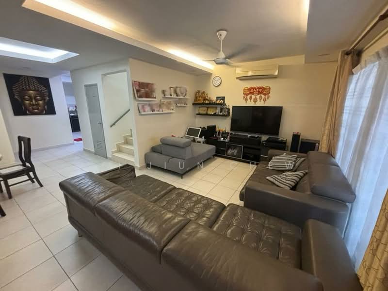 Taman Putra Prima Phase 3E untuk Untuk Dijual - RM 719,000, Apr 2026 - Living Room - PropertyGuru.com.my