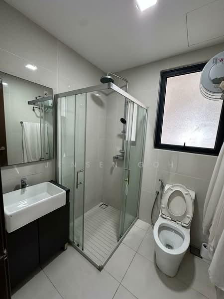 Condominium for Rent at Amberside @ Country Garden Danga Bay - Jensen Goh - Bathroom - PropertyGuru.com.my