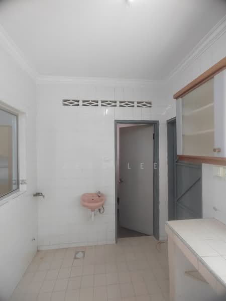 2-storey Terraced House for Rent in Taman Seri Bahagia (Cheras) - Jess Lee - Kitchen - PropertyGuru.com.my