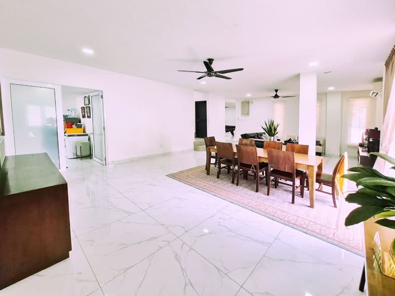 Bungalow for Sale in Seksyen 8 (Shah Alam) - Khairul Syafiq - Living Room - PropertyGuru.com.my