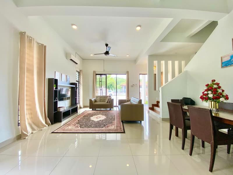 2-storey Terraced House for Sale in Alam Impian (Shah Alam) - Saufee Effendy - Living Room - PropertyGuru.com.my
