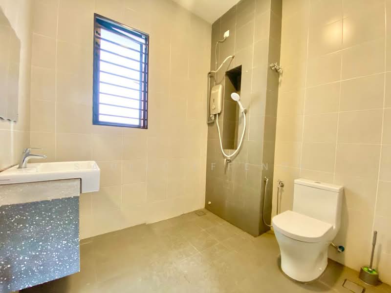 2-storey Terraced House for Sale in Alam Impian (Shah Alam) - Saufee Effendy - Bathroom - PropertyGuru.com.my