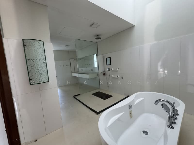 Condominium for Rent at Iringan Hijau - Cynthia Sanchez - Bathroom - PropertyGuru.com.my