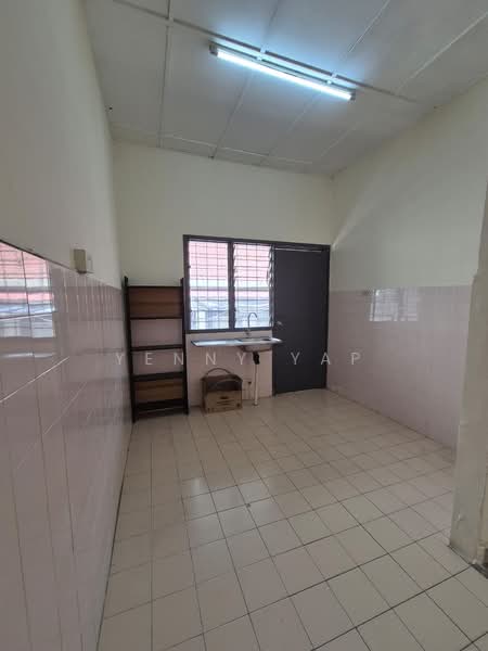 Bandar Sri Damansara untuk Untuk Disewa - RM 1,800 /bulan, Apr 2026 - Kitchen - PropertyGuru.com.my