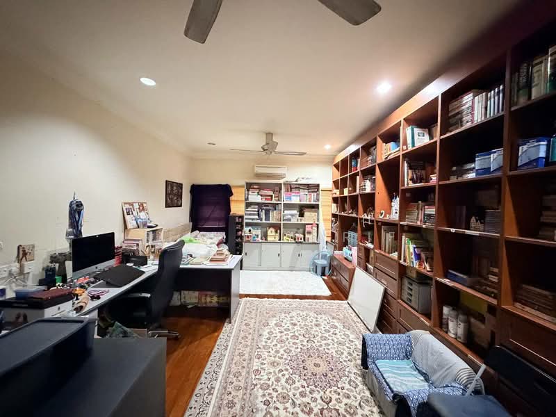 Bungalow House untuk Dijual di SS1 (Petaling Jaya) - Reena Sarif - Study - PropertyGuru.com.my