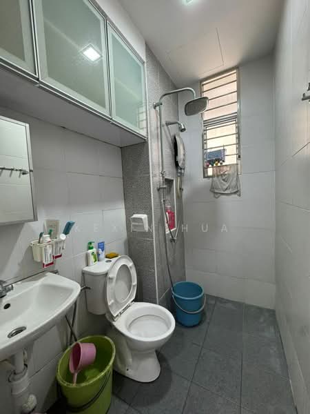 SuriaMas Suites untuk Untuk Dijual - RM 425,000, Apr 2026 - Bathroom - PropertyGuru.com.my