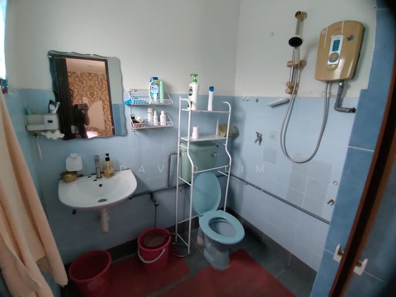 Rumah Teres 2 Tingkat untuk Dijual di Rawang (Selangor) - David Lim - Bathroom - PropertyGuru.com.my