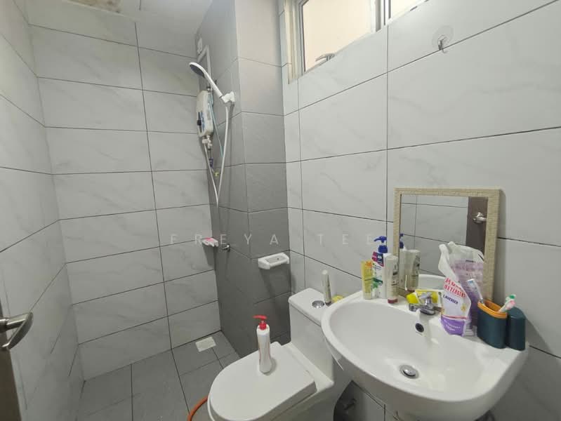 Service Residence for Rent at SKS Habitat - Freya Tee - Bathroom - PropertyGuru.com.my
