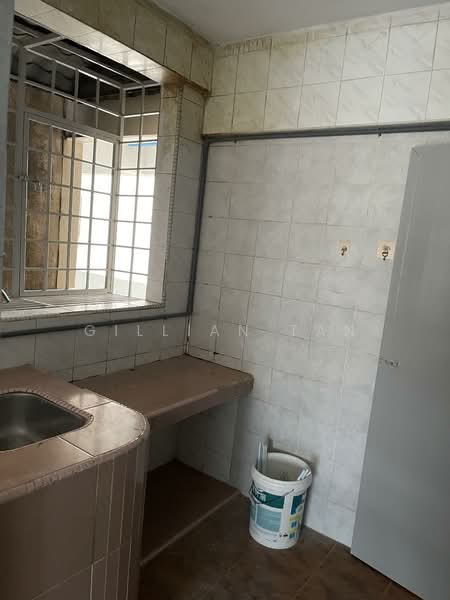 Apartment for Sale at Iris Apartment - Gillian Tan - Kitchen - PropertyGuru.com.my