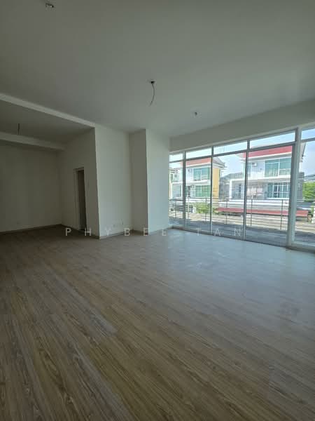 Semi-Detached House for Sale in Bandar Lahat Baru (Lahat) - Phybee Tan - Living Room - PropertyGuru.com.my