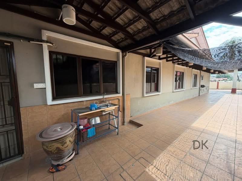 Taman Eng Ann , Taman Lucky Klang 1 Storey Semi D House untuk Untuk Dijual - RM 810,000, Apr 2026 - Exterior - PropertyGuru.com.my