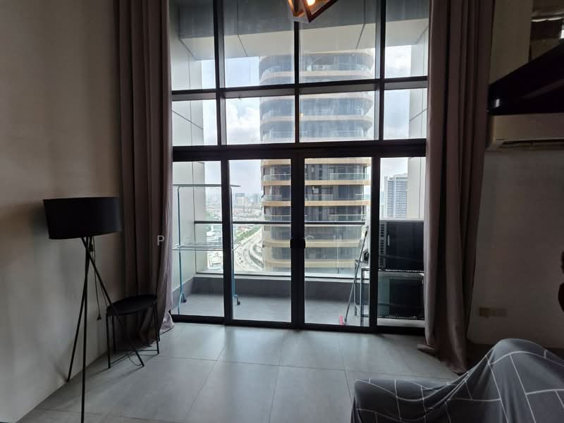 My Loft @ Empire City untuk Untuk Disewa - RM 1,500 /bulan, Apr 2026 - Balcony - PropertyGuru.com.my