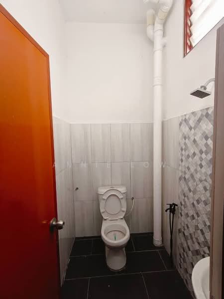Taman Senai Baru untuk Untuk Disewa - RM 2,100 /bulan, Apr 2026 - Bathroom - PropertyGuru.com.my