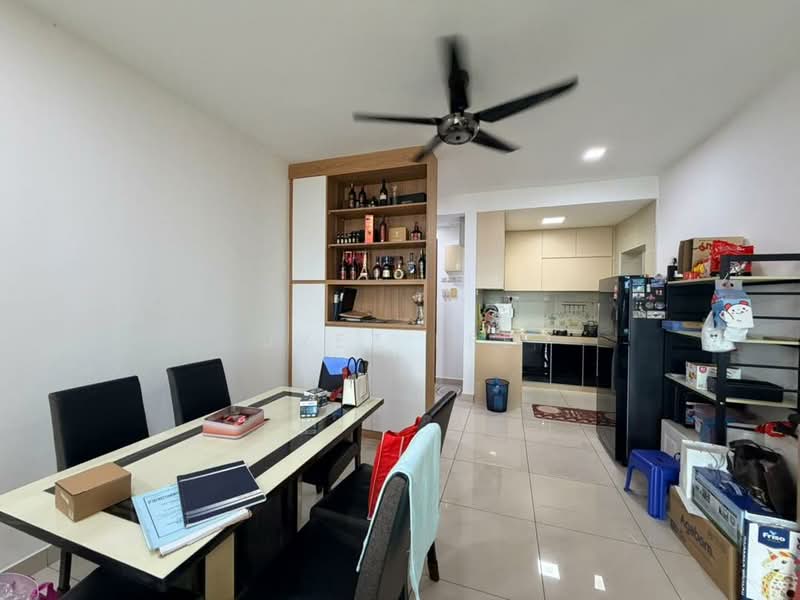 Service Residence for Sale at D'Secret Garden (Pangsapuri Kempas Indah) - Jyez Lee - Dining Room - PropertyGuru.com.my