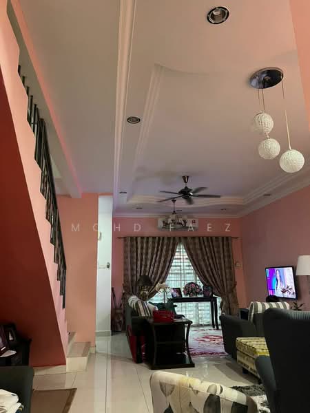 2-storey Terraced House for Sale in Taman Mount Austin (Tebrau) - Mohd Faez - Living Room - PropertyGuru.com.my
