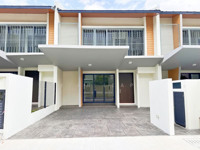 Suria Residen Raflesia Superlink Homes untuk Untuk Dijual - RM 1,100,000, Apr 2026 - Exterior - PropertyGuru.com.my