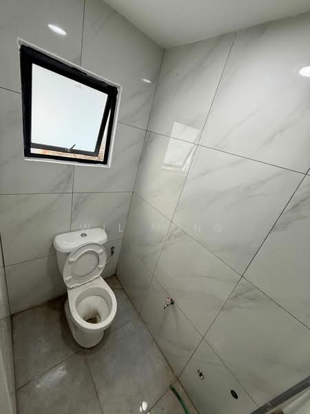 2-storey Terraced House for Sale in Taman Ungku Tun Aminah (Skudai) - Wil Mong - Bathroom - PropertyGuru.com.my