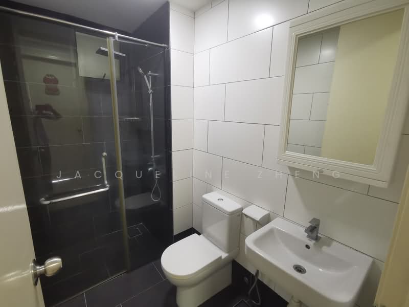 Univ 360 Place untuk Untuk Dijual - RM 35,980, Apr 2026 - Bathroom - PropertyGuru.com.my
