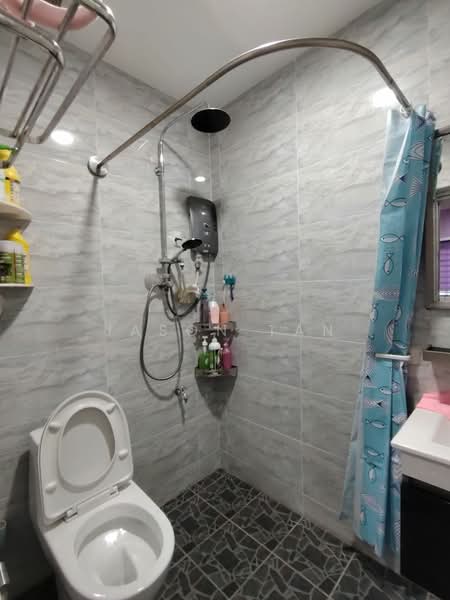 1-storey Terraced House for Sale in Taman Universiti (Skudai) - Jason Tan - Bathroom - PropertyGuru.com.my