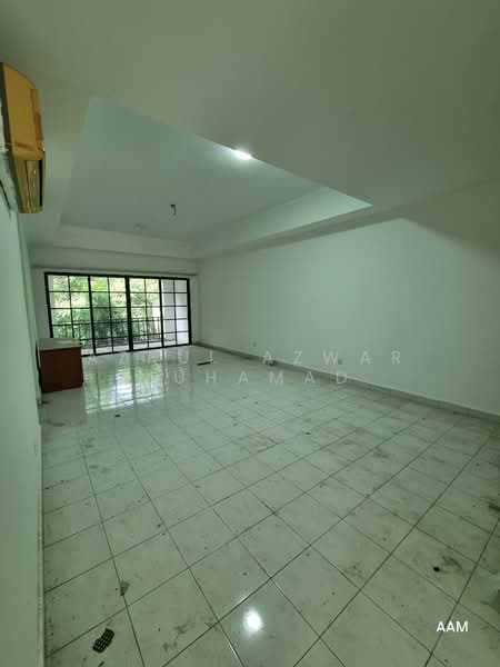 Townhouse for Sale in Country Heights (Kajang) - Azrul Azwar Muhamad - Living Room - PropertyGuru.com.my