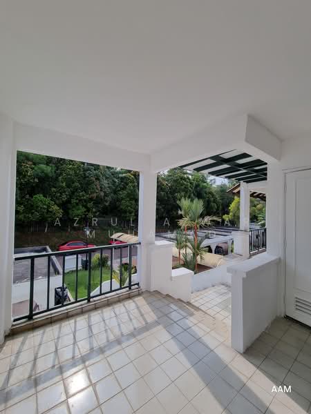Rumah Bandar untuk Dijual di Country Heights (Kajang) - Azrul Azwar Muhamad - Balcony - PropertyGuru.com.my