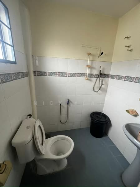 Kepong Baru untuk Untuk Dijual - RM 750,000, Apr 2026 - Bathroom - PropertyGuru.com.my