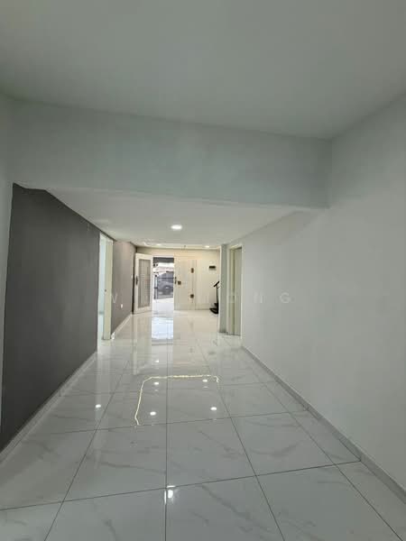 2-storey Terraced House for Sale in Taman Mount Austin (Tebrau) - Wil Mong - Corridor - PropertyGuru.com.my