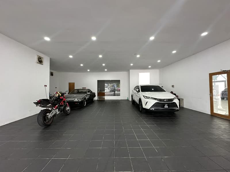 Commercial Bungalow for Sale in Jalan Tun Razak (KL City Centre) - Yang . - Car Park - PropertyGuru.com.my