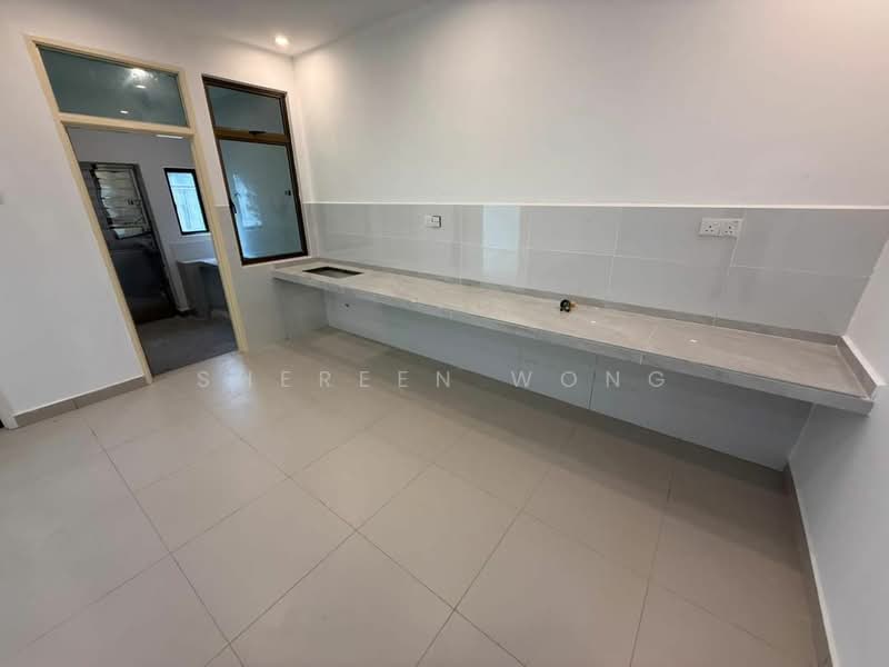 2-storey Terraced House for Sale in Mutiara Rini (Skudai) - Shereen Wong - Kitchen - PropertyGuru.com.my