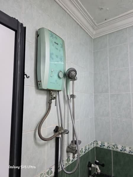 Flat for Rent at Desa Putra - Jacky Yeoh - Bathroom - PropertyGuru.com.my