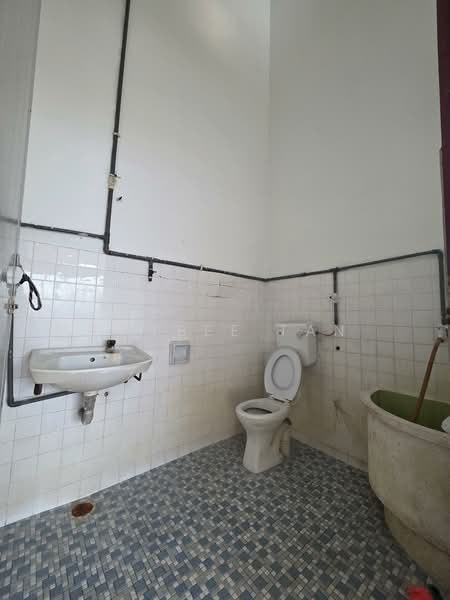 Rumah Berkembar untuk Dijual di Bandar Baru Batu Gajah (Batu Gajah) - Phybee Tan - Bathroom - PropertyGuru.com.my