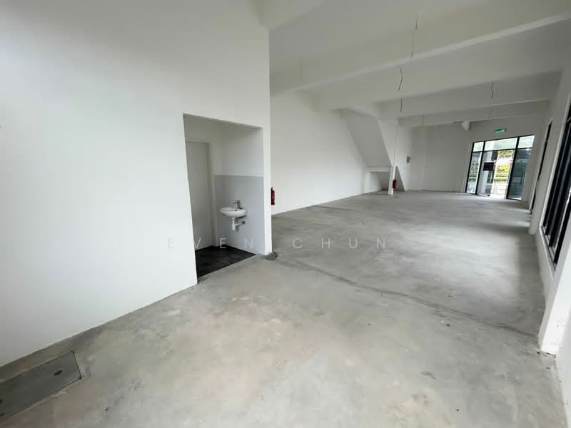 Shop for Rent in Taman Bukit Kaze (Ulu Tiram) - Even Chun - Interior - PropertyGuru.com.my