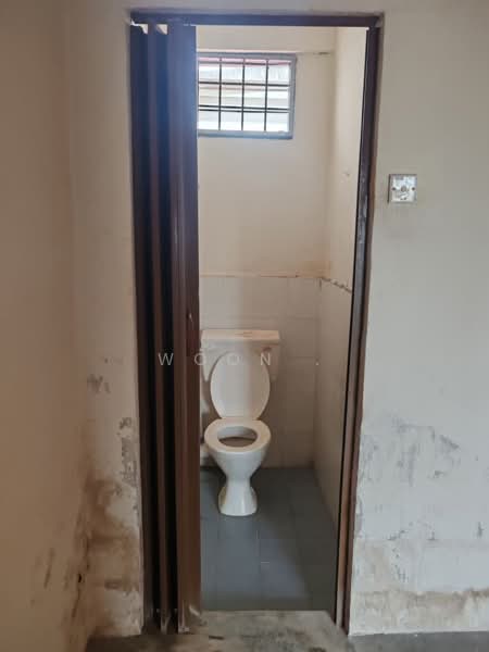 2-storey Terraced House for Rent in Taman Krubong Jaya (Krubong) - Woon . - Bathroom - PropertyGuru.com.my
