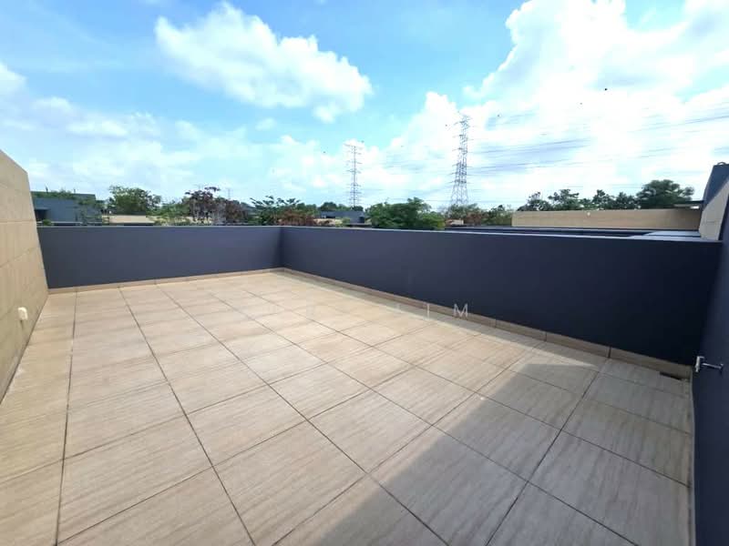 Forest City Golf Resort untuk Untuk Dijual - RM 988,000, Apr 2026 - Balcony - PropertyGuru.com.my