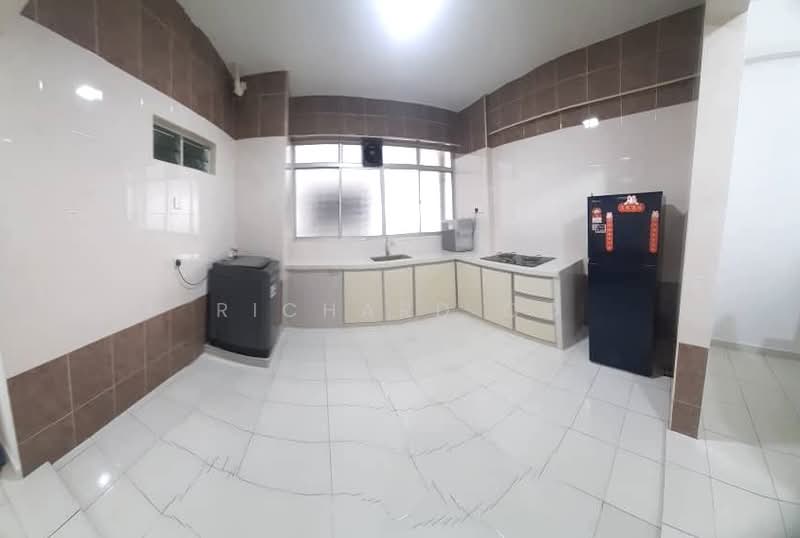 Condominium for Rent at Putra Place Condominium - Richard Oo - Kitchen - PropertyGuru.com.my