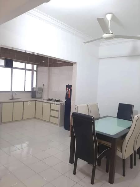 Condominium for Rent at Putra Place Condominium - Richard Oo - Kitchen - PropertyGuru.com.my