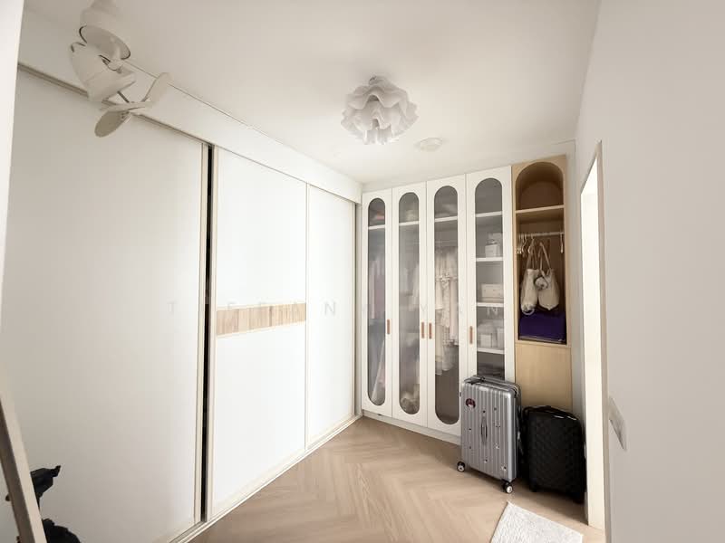 3-storey Terraced House for Sale in Batu Arang (Selangor) - Tiffany Yang - Master Room Wardrobe - PropertyGuru.com.my