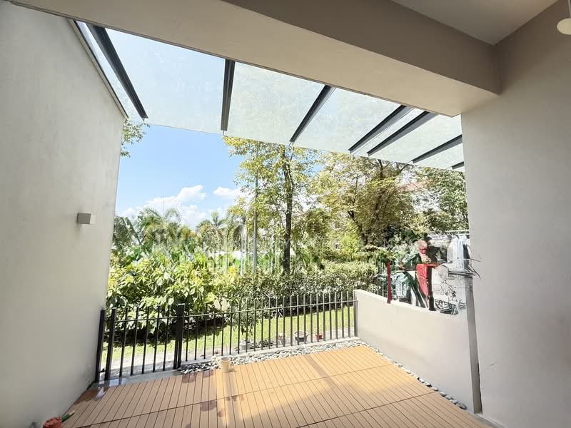 3-storey Terraced House for Sale in Batu Arang (Selangor) - Tiffany Yang - Backyard - PropertyGuru.com.my