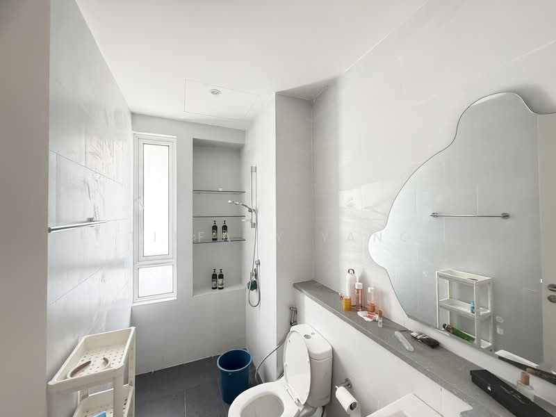 3-storey Terraced House for Sale in Batu Arang (Selangor) - Tiffany Yang - Bathroom - PropertyGuru.com.my