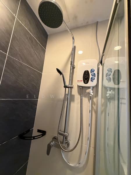 Condominium for Rent at Bay Point @ Country Garden Danga Bay - Eldwin Soh - Bathroom - PropertyGuru.com.my