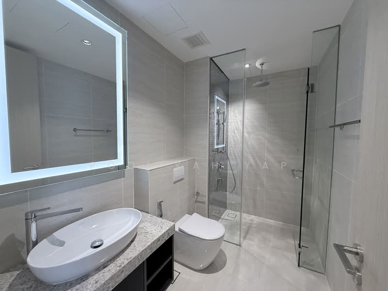 Star Residences Two untuk Untuk Disewa - RM 12,000 /bulan, Apr 2026 - Bathroom - PropertyGuru.com.my