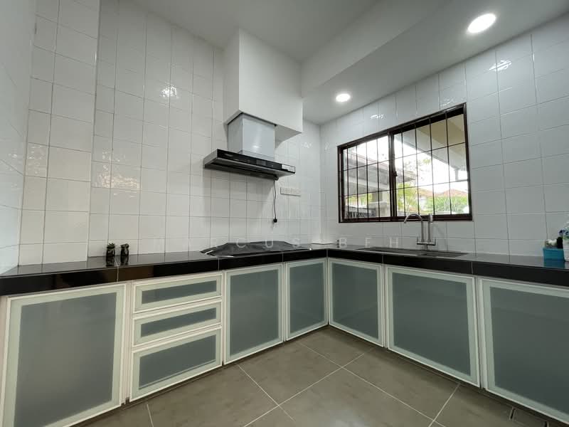 Semi-Detached House for Rent in Kota Kemuning (Shah Alam) - Marcus Beh - Kitchen - PropertyGuru.com.my