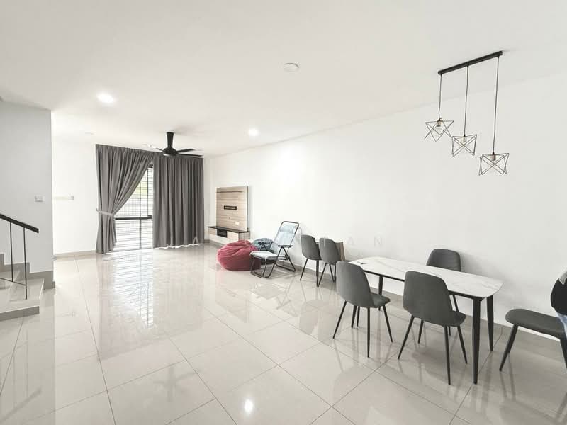 2-storey Terraced House for Sale in Permas Jaya (Johor) - Jason Tan - Living Room - PropertyGuru.com.my