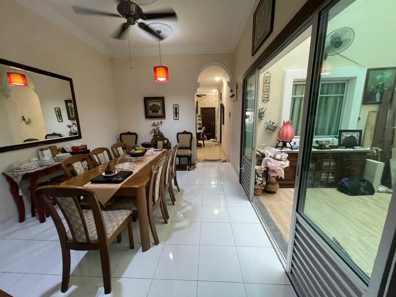 2-storey Terraced House for Sale in Denai Alam (Shah Alam) - Evelyn Khoo - Dining Room - PropertyGuru.com.my