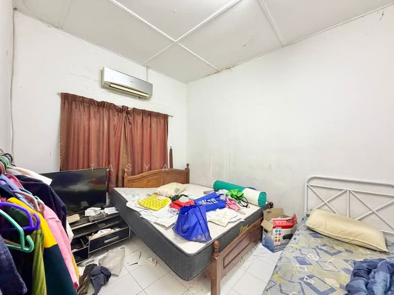 Taman Semarak untuk Untuk Dijual - RM 270,000, Apr 2026 - Bedroom - PropertyGuru.com.my