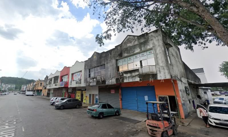 Terrace Factory for Sale in Taman Bukit Serdang (Seri Kembangan) - Kingsley Chai - Exterior - PropertyGuru.com.my