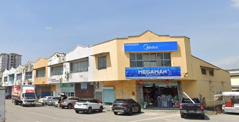 Terrace Factory for Sale in Taman Bukit Serdang (Seri Kembangan) - Kingsley Chai - Exterior - PropertyGuru.com.my